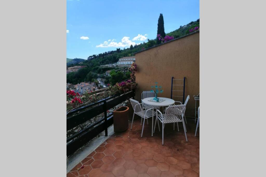 Appartamento Panoramico: Residence Ulivi E Sole Porto Santo Stefano  Bagian luar foto